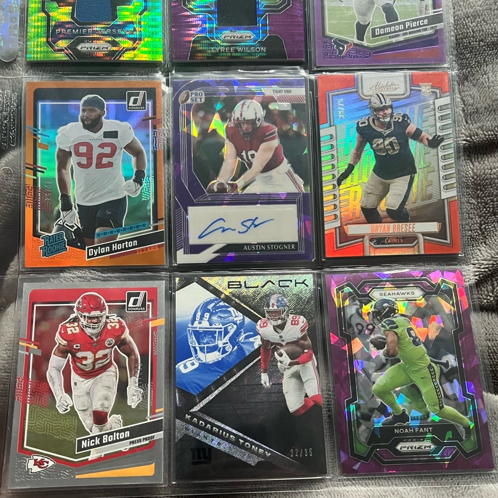 NFL Cards - Picture 2 of 4